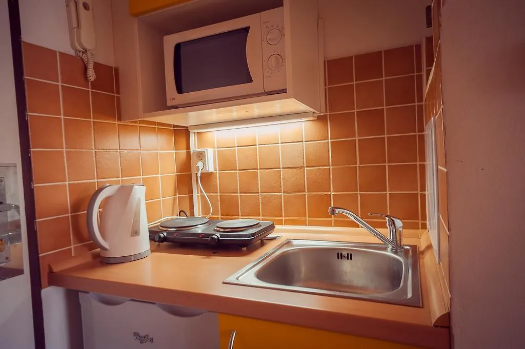 شقة براغ Falcon Street Suite No.72